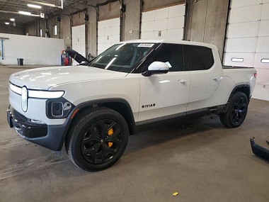 RIVIAN R1T ADVENTURE 2022