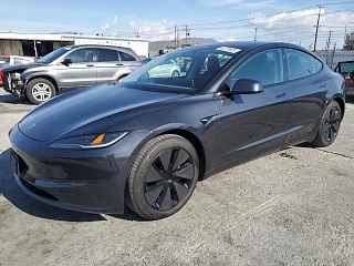 TESLA MODEL 3 2024