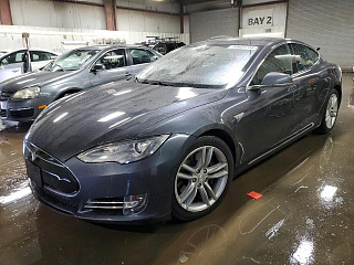 TESLA MODEL S 2016