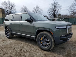 RIVIAN R1S ADVENTURE 2022