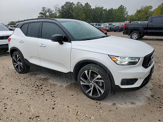 VOLVO XC40 T4 R-DESIGN 2020