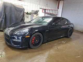 PORSCHE PANAMERA GTS 2016