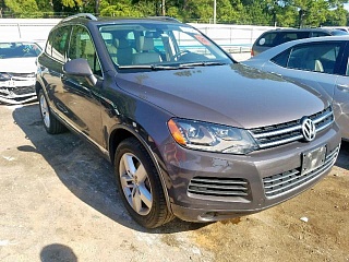 VOLKSWAGEN TOUAREG 2012