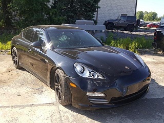 PORSCHE PANAMERA 2 2012