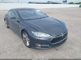 TESLA MODEL S 2016
