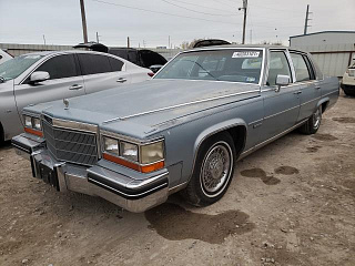 1982 CADILLAC FLEETWOOD BROUGHAM