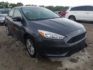 FORD FOCUS SE 2017