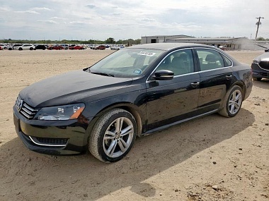 VOLKSWAGEN PASSAT SE 2013